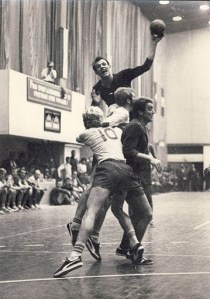 007 Gh. Gruia in varful piramidei. Meci R.S.R.- Suedia