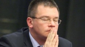 talentele-ascunse-ale-lui-mihai-razvan-ungureanu-cine-se-astepta-la-una-ca-asta-180191_73639700