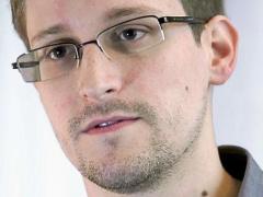 edward-snowden-avertizeaza-renun-a-i-la-facebook-google-i-dropbox-18495056