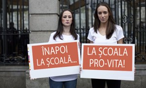 Prolife-girls-signs380x230