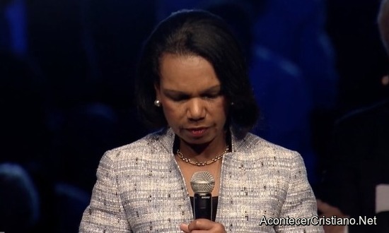 condoleezza-rice-orando