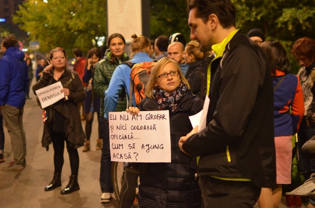image-2015-10-26-20532698-0-protest-fata-guvernului-anti-oprea